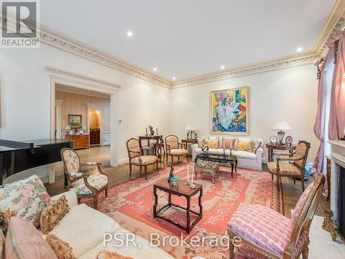94 Dunvegan Road, Toronto, ON - Indoor Photo Showing Living Room