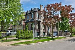 137 FLORENCE AVENUE  Toronto, ON M2N 1G2