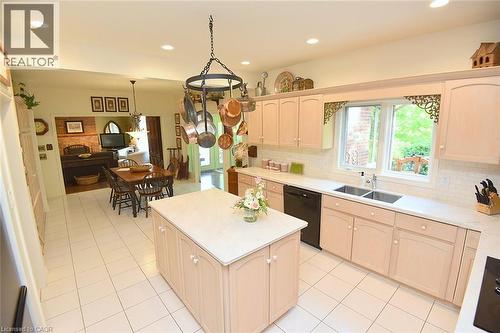712 Robson Road, Waterdown, ON - Indoor Photo Showing Kitchen With Double Sink