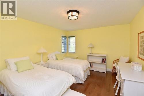 712 Robson Road, Waterdown, ON - Indoor Photo Showing Bedroom