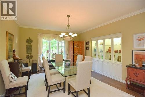 712 Robson Road, Waterdown, ON - Indoor Photo Showing Dining Room