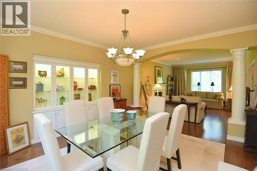 712 Robson Road, Waterdown, ON - Indoor Photo Showing Dining Room