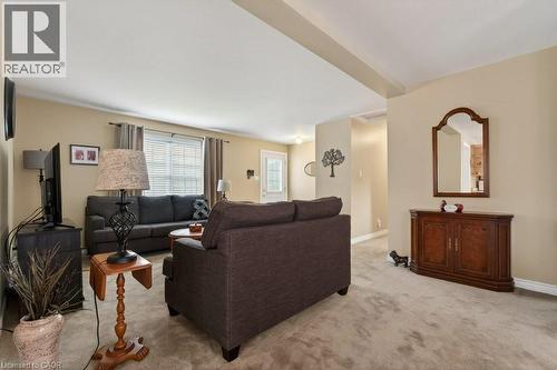 4578 Susanna Lane, Lincoln, ON - Indoor Photo Showing Living Room