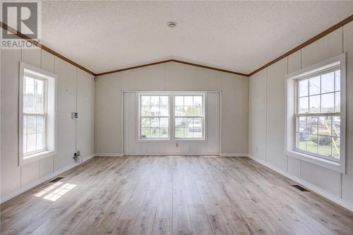 92 Corbin Avenue, Wahnapitae, ON 