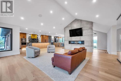 676 Foxton Road, Belleville (Thurlow Ward), ON - Indoor