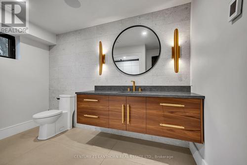 676 Foxton Road, Belleville (Thurlow Ward), ON - Indoor Photo Showing Bathroom