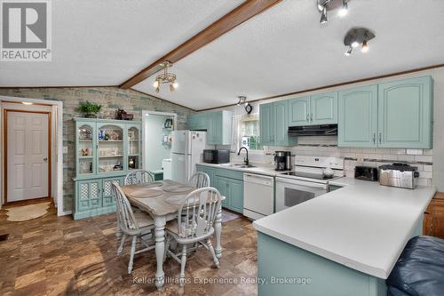 15 - 5411 Elliott Side Road, Tay, ON - Indoor