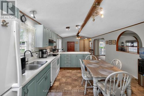 15 - 5411 Elliott Side Road, Tay, ON - Indoor