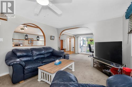 15 - 5411 Elliott Side Road, Tay, ON - Indoor Photo Showing Living Room