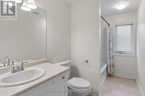 10 - 515 Skyline Avenue, London North (North B), ON - Indoor Photo Showing Bathroom