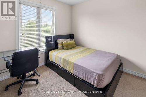 10 - 515 Skyline Avenue, London North (North B), ON - Indoor Photo Showing Bedroom