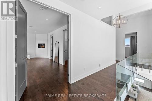 115 South Carriage Road, London North (North I), ON - Indoor Photo Showing Other Room