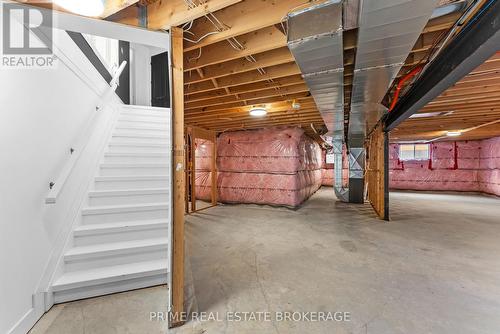 115 South Carriage Road, London North (North I), ON - Indoor