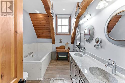 575 Emily Street, St. Marys, ON - Indoor Photo Showing Bathroom