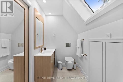 575 Emily Street, St. Marys, ON - Indoor Photo Showing Bathroom