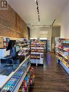 2739 DUNDAS STREET W Toronto, ON M6P 1Y1