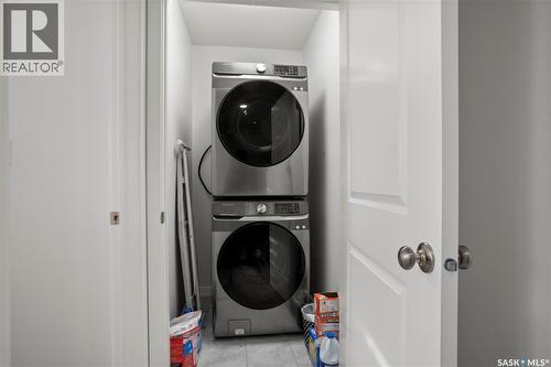 1772 West Market Street, Regina, SK - Indoor Photo Showing Laundry Room