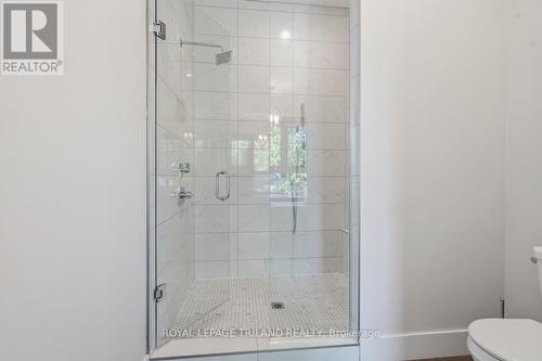 Upper Floor: Primary Ensuite - 20 Garfield Avenue, London South (South F), ON - Indoor Photo Showing Bathroom