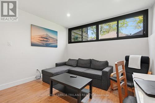 Lower Level: Self Contained Unit Living Room - 20 Garfield Avenue, London South (South F), ON - Indoor Photo Showing Living Room