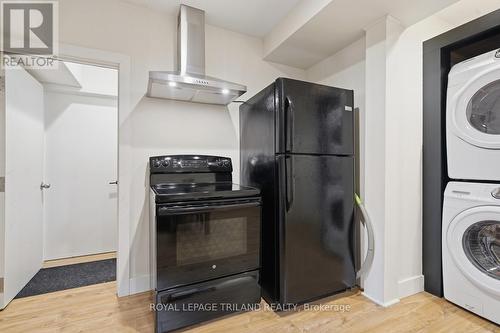 Lower Level: Self Contained Unit Kitchen - 20 Garfield Avenue, London South (South F), ON - Indoor Photo Showing Laundry Room