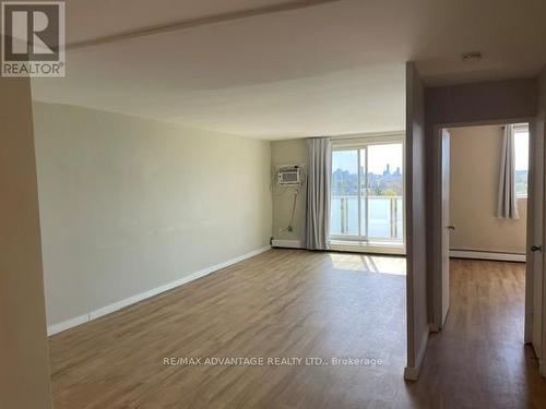 1103 - 563 Mornington Avenue, London East (East G), ON - Indoor Photo Showing Other Room