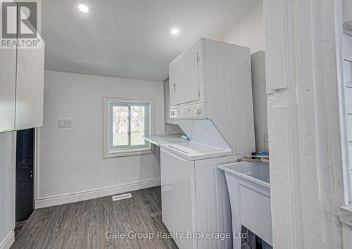 203 Talbot Street S, Norfolk (Simcoe), ON - Indoor Photo Showing Laundry Room