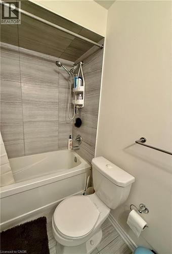 Bathroom - 146 Watson Parkway, Guelph, ON - Indoor Photo Showing Bathroom