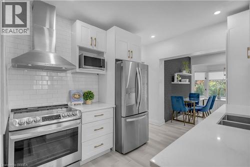 378 Norfolk Street N, Simcoe, ON - Indoor Photo Showing Kitchen With Upgraded Kitchen