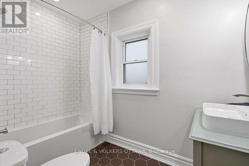 475 Kent Street, Ottawa, ON - Indoor Photo Showing Bathroom