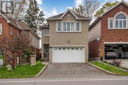 B - 1649 ROSEBELLA AVENUE Ottawa, ON K1T 1E9