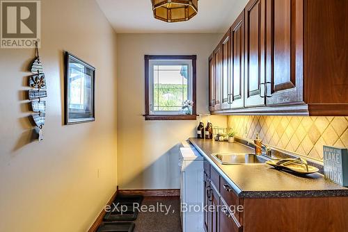 502411 Grey Road 1 Road, Georgian Bluffs, ON - Indoor Photo Showing Other Room