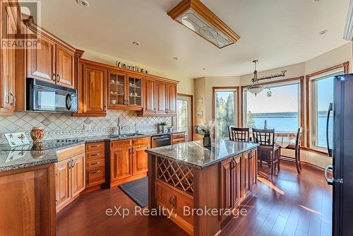 502411 Grey Road 1 Road, Georgian Bluffs, ON - Indoor Photo Showing Kitchen