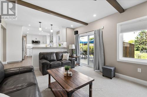 8 Stonefield Drive, Woolwich, ON - Indoor Photo Showing Living Room
