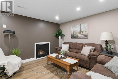 8 Stonefield Drive, Woolwich, ON - Indoor Photo Showing Living Room