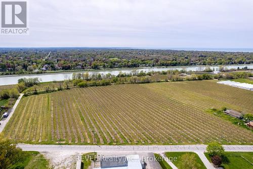 Just steps from the Welland Canal  (water source) - 160 Read Road, St. Catharines (Port Weller), ON 