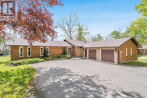 21 POPLAR CRESCENT  Oro-Medonte, ON L0L 1T0