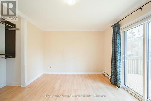 21 Poplar Crescent, Oro-Medonte, ON - Indoor Photo Showing Other Room