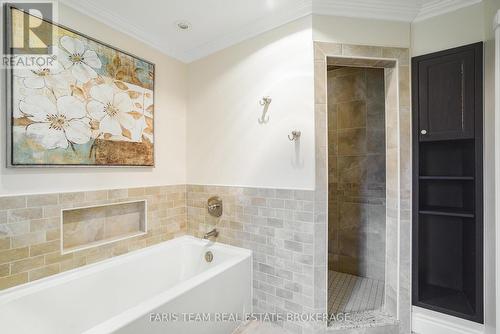 21 Poplar Crescent, Oro-Medonte, ON - Indoor Photo Showing Bathroom