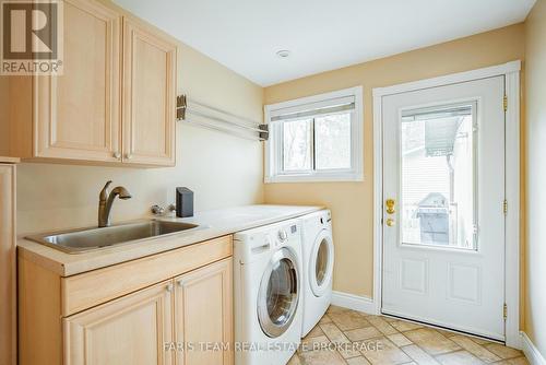 21 Poplar Crescent, Oro-Medonte, ON - Indoor Photo Showing Laundry Room