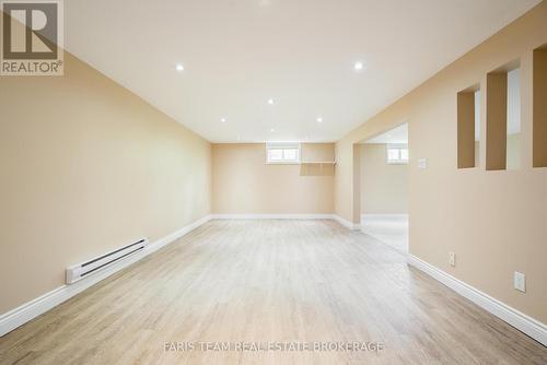 21 Poplar Crescent, Oro-Medonte, ON - Indoor Photo Showing Other Room