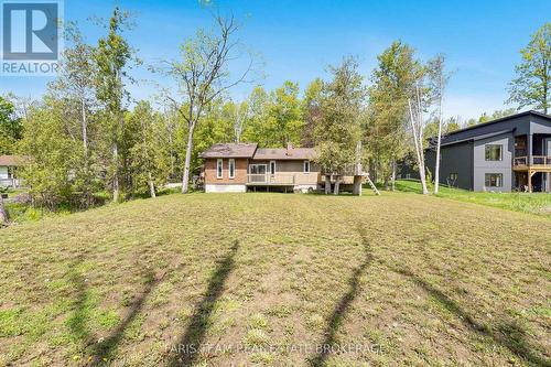 21 Poplar Crescent, Oro-Medonte, ON - Outdoor With Deck Patio Veranda