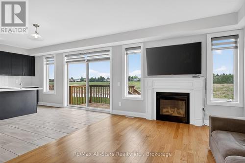175 St Joseph Road, Kawartha Lakes (Lindsay), ON - Indoor Photo Showing Living Room With Fireplace