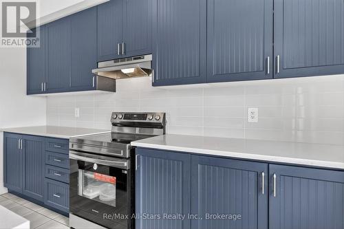 175 St Joseph Road, Kawartha Lakes (Lindsay), ON - Indoor Photo Showing Kitchen
