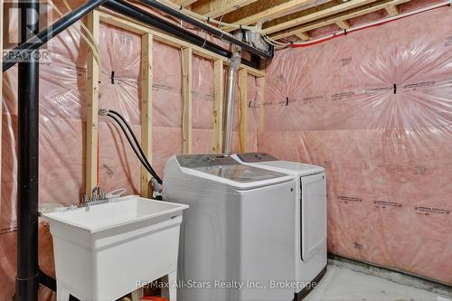 175 St Joseph Road, Kawartha Lakes (Lindsay), ON - Indoor Photo Showing Laundry Room