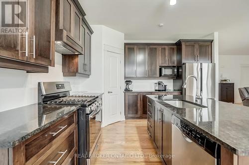 6237 Perth Street, Ottawa, ON - Indoor Photo Showing Kitchen With Stainless Steel Kitchen With Double Sink With Upgraded Kitchen