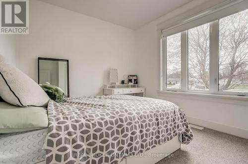 6237 Perth Street, Ottawa, ON - Indoor Photo Showing Bedroom