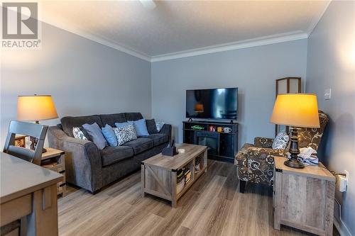 373 Avery Drive, Espanola, ON - Indoor Photo Showing Living Room