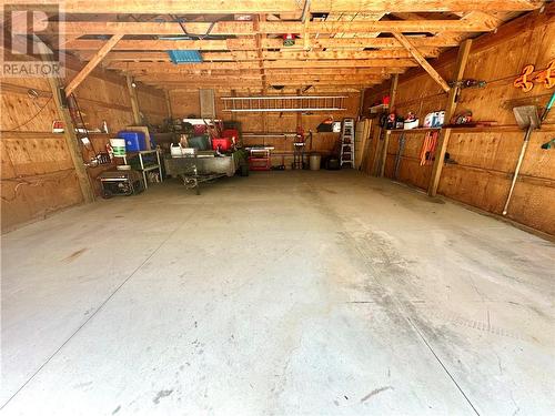 336 6Th Concession Road W, Tehkummah, Manitoulin Island, ON - Indoor Photo Showing Garage