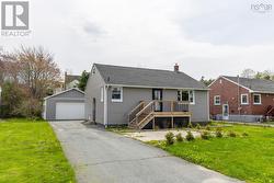 5 Birchfield Crescent  Halifax, NS B3R 2E6