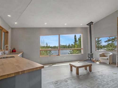 564 Hematite Road, Atikokan, ON - Indoor Photo Showing Living Room